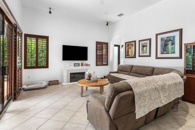 876 NW 123rd Drive, Coral Springs, FL 33071