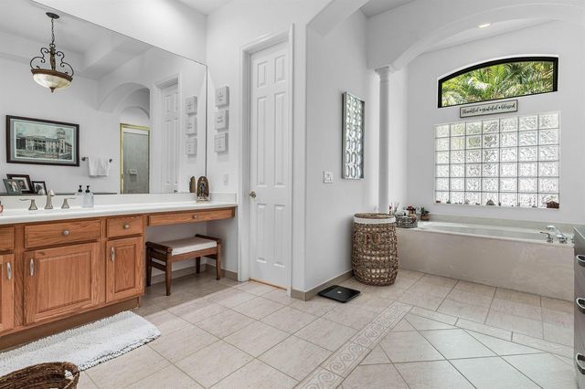 876 NW 123rd Drive, Coral Springs, FL 33071