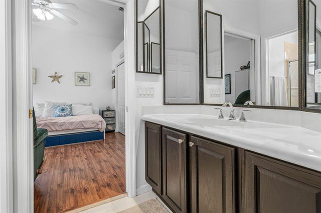 876 NW 123rd Drive, Coral Springs, FL 33071