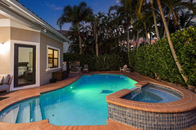 876 NW 123rd Drive, Coral Springs, FL 33071
