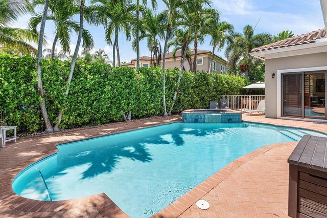 876 NW 123rd Drive, Coral Springs, FL 33071
