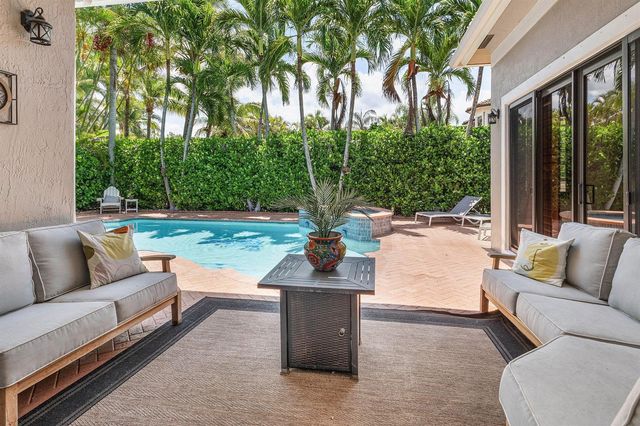 876 NW 123rd Drive, Coral Springs, FL 33071