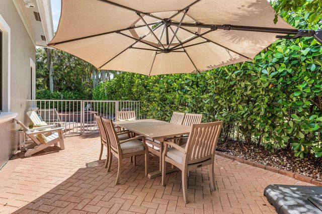 876 NW 123rd Drive, Coral Springs, FL 33071