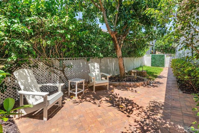 876 NW 123rd Drive, Coral Springs, FL 33071