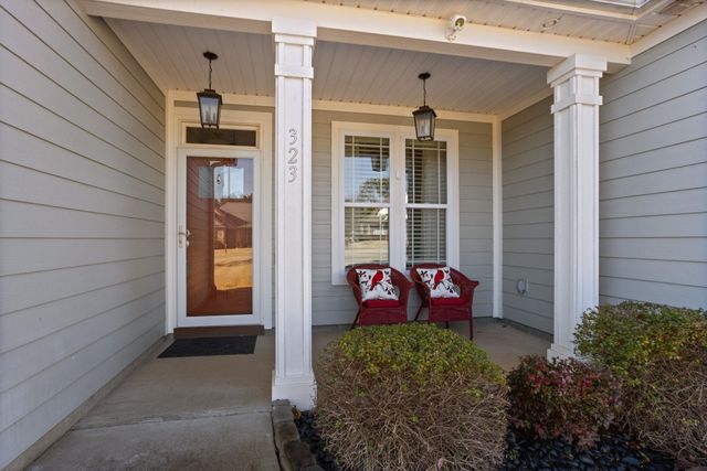 323 Holly Oaks Lane, Inman, SC 29349