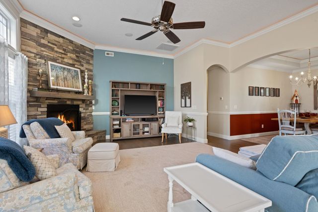 323 Holly Oaks Lane, Inman, SC 29349