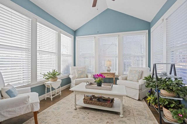 323 Holly Oaks Lane, Inman, SC 29349