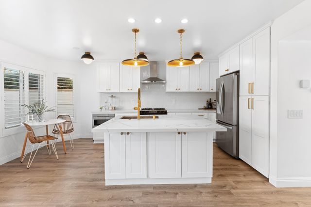 39 Songbird Ln, Aliso Viejo, CA 92656