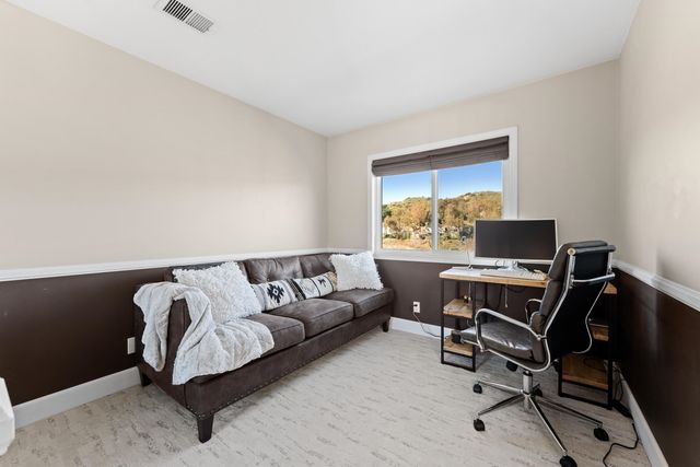 39 Songbird Ln, Aliso Viejo, CA 92656