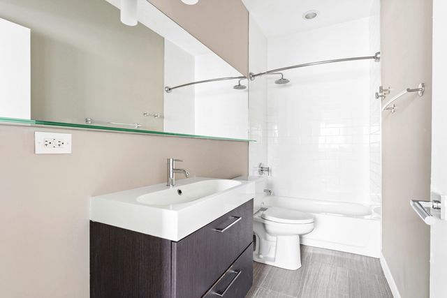 1613 S Ruble Street, Chicago, IL 60616