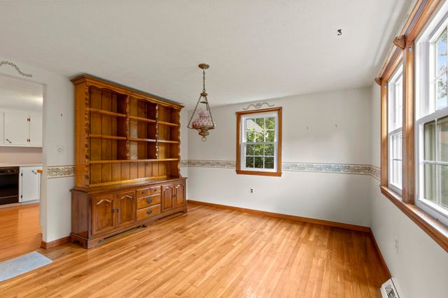 24 Fresh Pond Cir, Plymouth, MA 02360