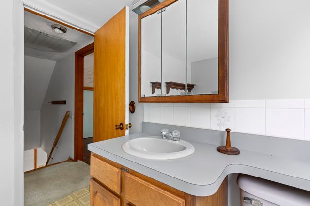 24 Fresh Pond Cir, Plymouth, MA 02360