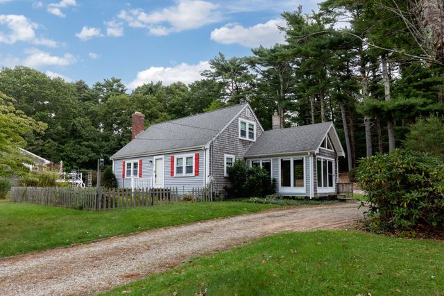 24 Fresh Pond Cir, Plymouth, MA 02360