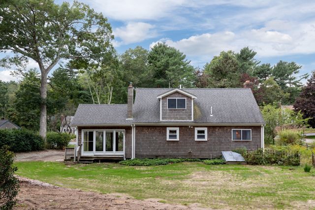 24 Fresh Pond Cir, Plymouth, MA 02360
