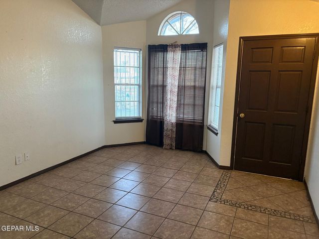 7142 DALE Road B, El Paso, TX 79915