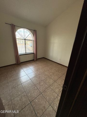 7142 DALE Road B, El Paso, TX 79915