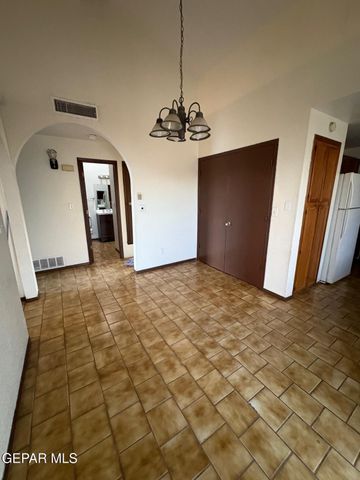 7142 DALE Road B, El Paso, TX 79915