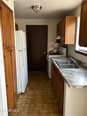 7142 DALE Road B, El Paso, TX 79915