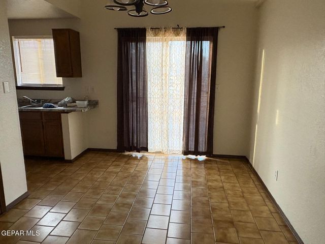 7142 DALE Road B, El Paso, TX 79915