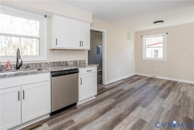 1204 Louis Ln, Hopewell, VA 23860