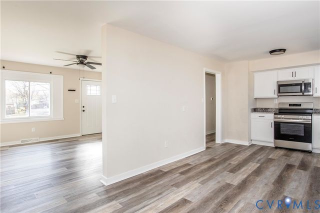 1204 Louis Ln, Hopewell, VA 23860