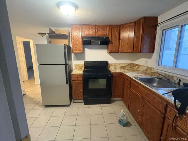 225 W Marshall Street, Hempstead, NY 11550