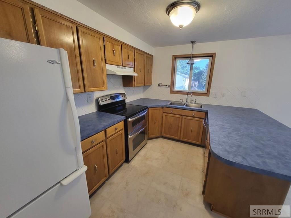 Image 10 of property listing at 1615 Parkwood Street, Idaho Falls, ID 83401