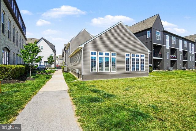 1318 REVIVAL DR, Mechanicsburg, PA 17055