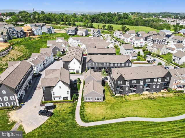 1318 REVIVAL DR, Mechanicsburg, PA 17055