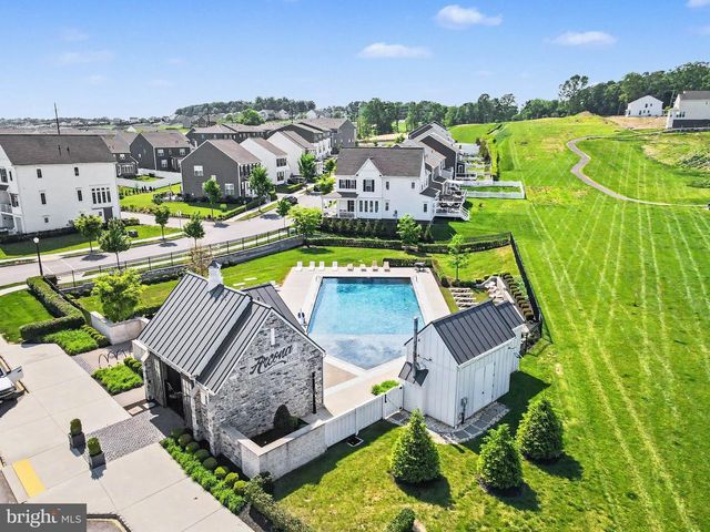 1318 REVIVAL DR, Mechanicsburg, PA 17055