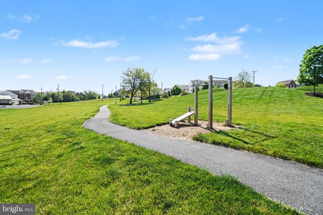 1318 REVIVAL DR, Mechanicsburg, PA 17055