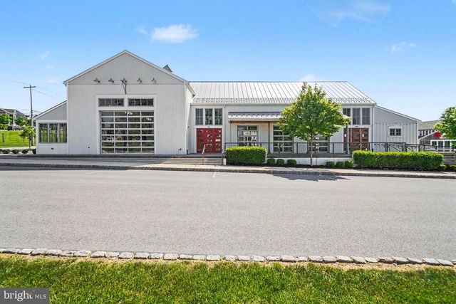 1318 REVIVAL DR, Mechanicsburg, PA 17055