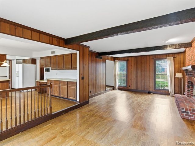 1135 Hickory Hill Drive, Rochester Hills, MI 48309