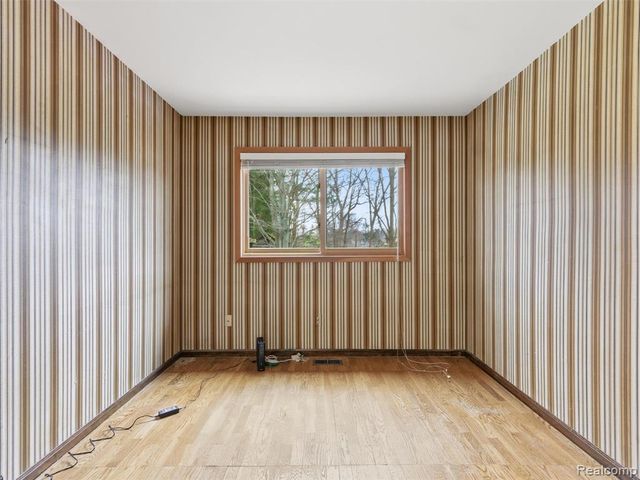 1135 Hickory Hill Drive, Rochester Hills, MI 48309