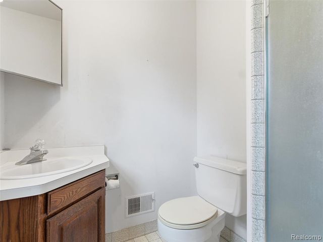 1135 Hickory Hill Drive, Rochester Hills, MI 48309