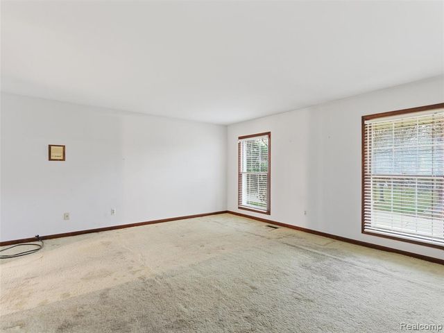 1135 Hickory Hill Drive, Rochester Hills, MI 48309