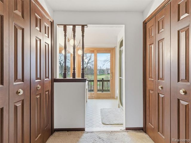 1135 Hickory Hill Drive, Rochester Hills, MI 48309