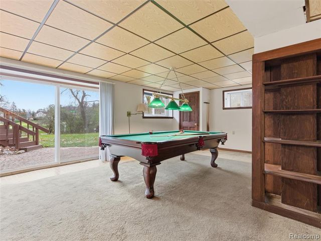 1135 Hickory Hill Drive, Rochester Hills, MI 48309