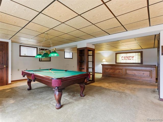 1135 Hickory Hill Drive, Rochester Hills, MI 48309