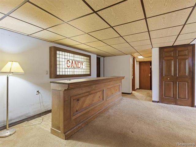 1135 Hickory Hill Drive, Rochester Hills, MI 48309