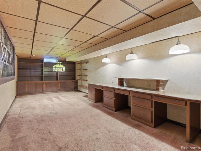 1135 Hickory Hill Drive, Rochester Hills, MI 48309