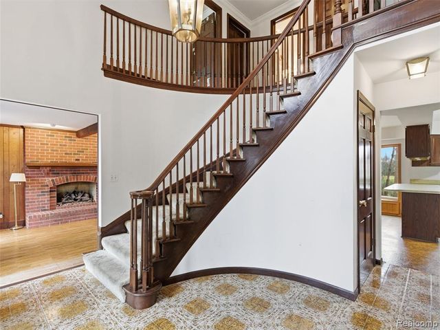 1135 Hickory Hill Drive, Rochester Hills, MI 48309