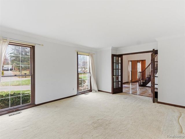 1135 Hickory Hill Drive, Rochester Hills, MI 48309