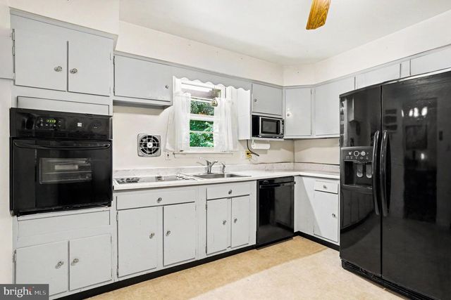 2604 CUB HILL RD, Baltimore, MD 21234