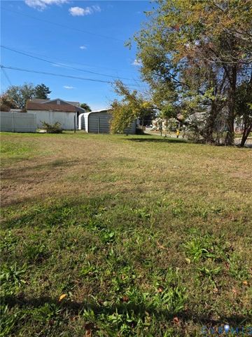 1200 Melville St, Petersburg, VA 23803