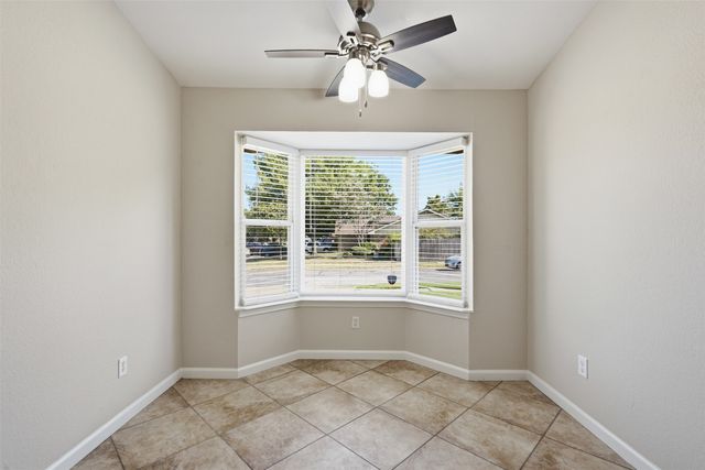 2606 Worth Forest Court, Arlington, TX 76016