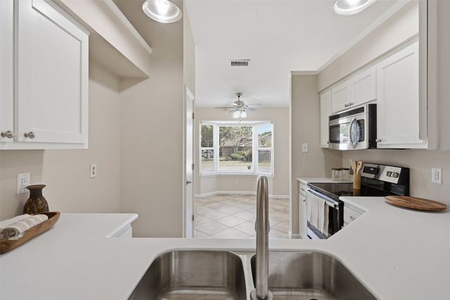 2606 Worth Forest Court, Arlington, TX 76016