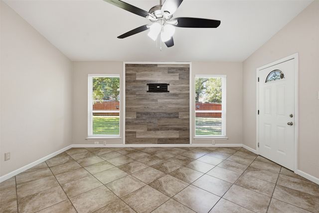 2606 Worth Forest Court, Arlington, TX 76016