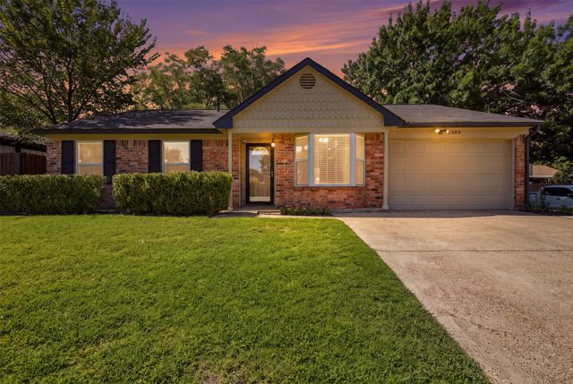 2606 Worth Forest Court, Arlington, TX 76016