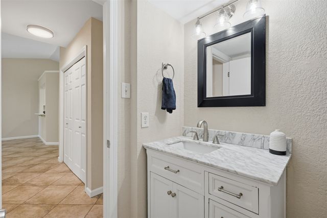 2606 Worth Forest Court, Arlington, TX 76016